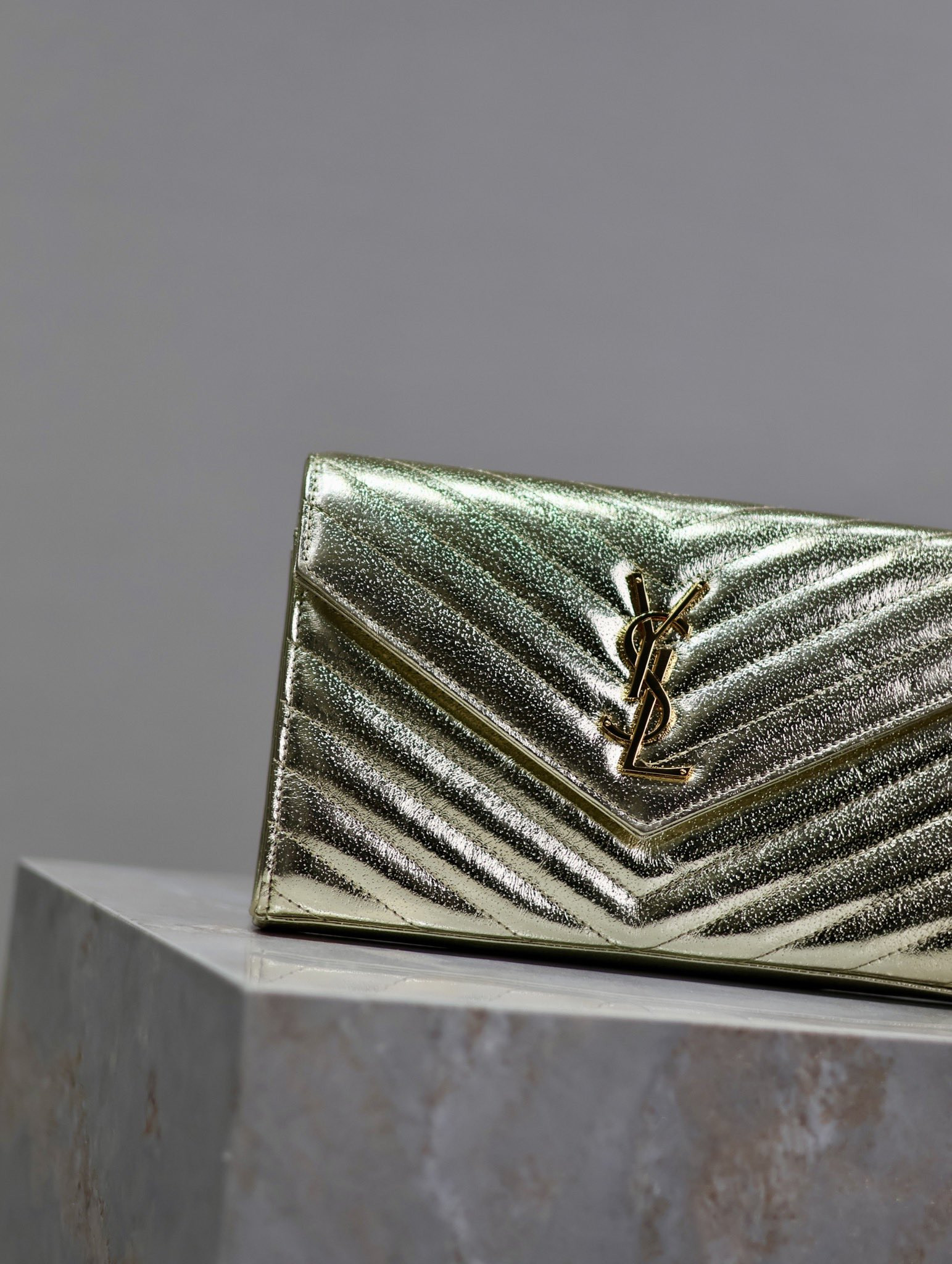 YSL Cassandra Monogram Classic Chain Wallet 22.5 x 14 x 4cm - Image 4