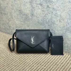 YSL CASSANDRE envelope messenger in lambskin 23X16.5X6cm
