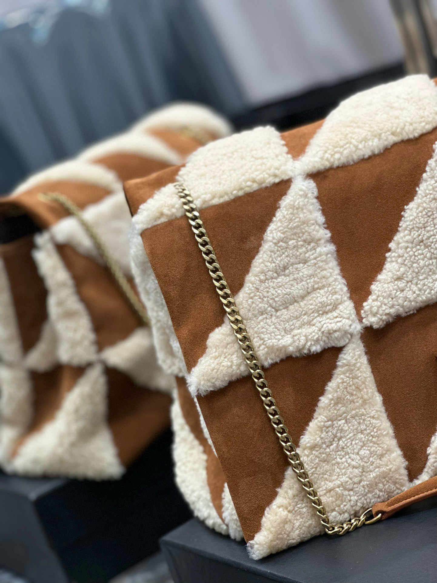 YSL Jamie Large in Suede and Shearling 38¡Á26¡Á12cm - Image 12