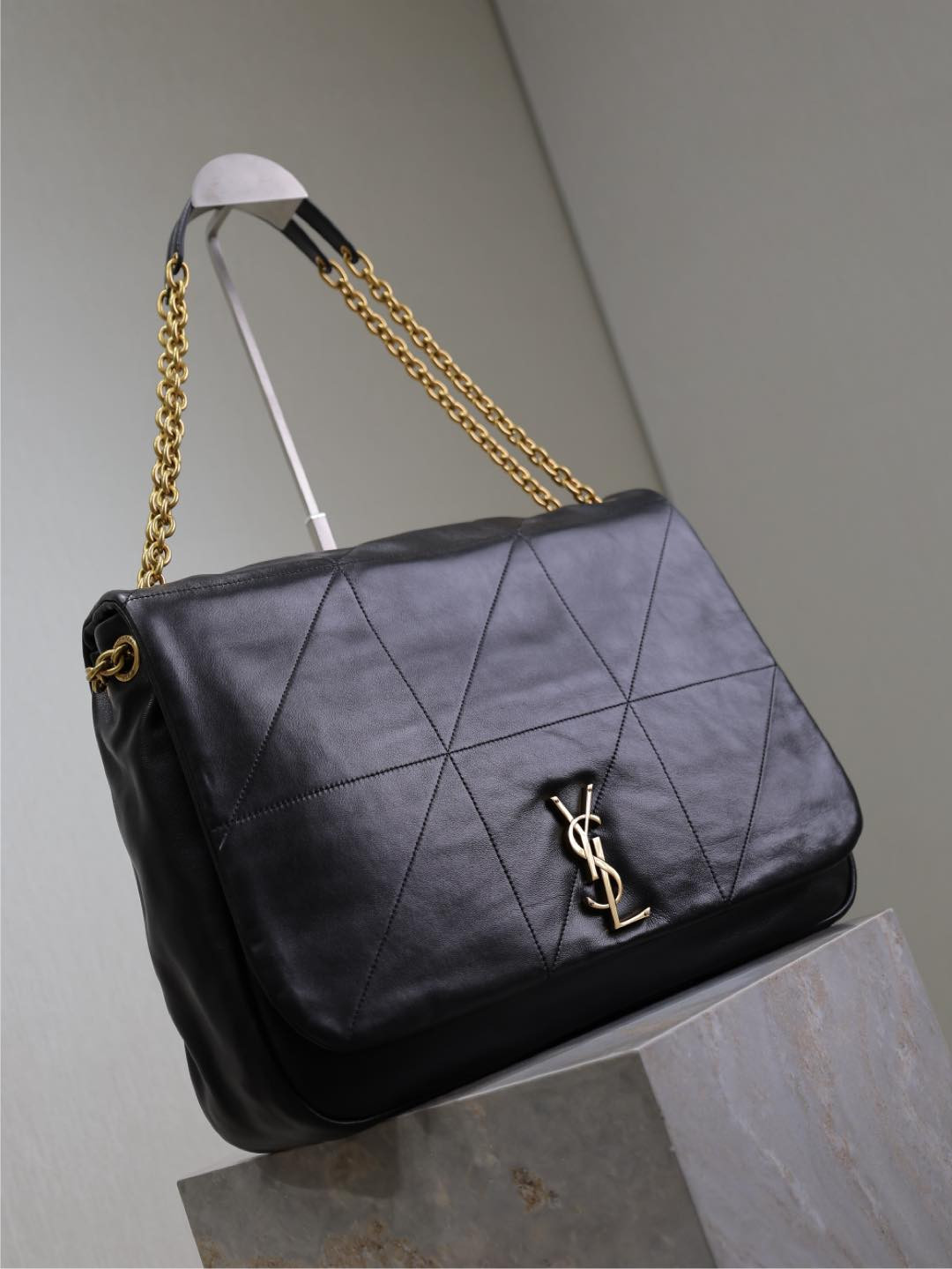 YSL large jamie 4.3 in lambskin 43x29x9cm - Image 4
