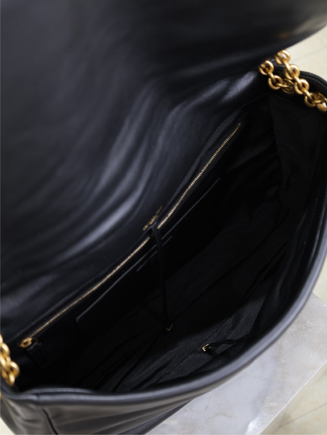 YSL large jamie 4.3 in lambskin 43x29x9cm - Image 10