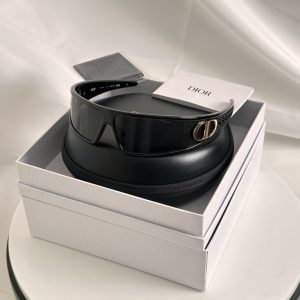 Alternative view of Dior Glasses winter25