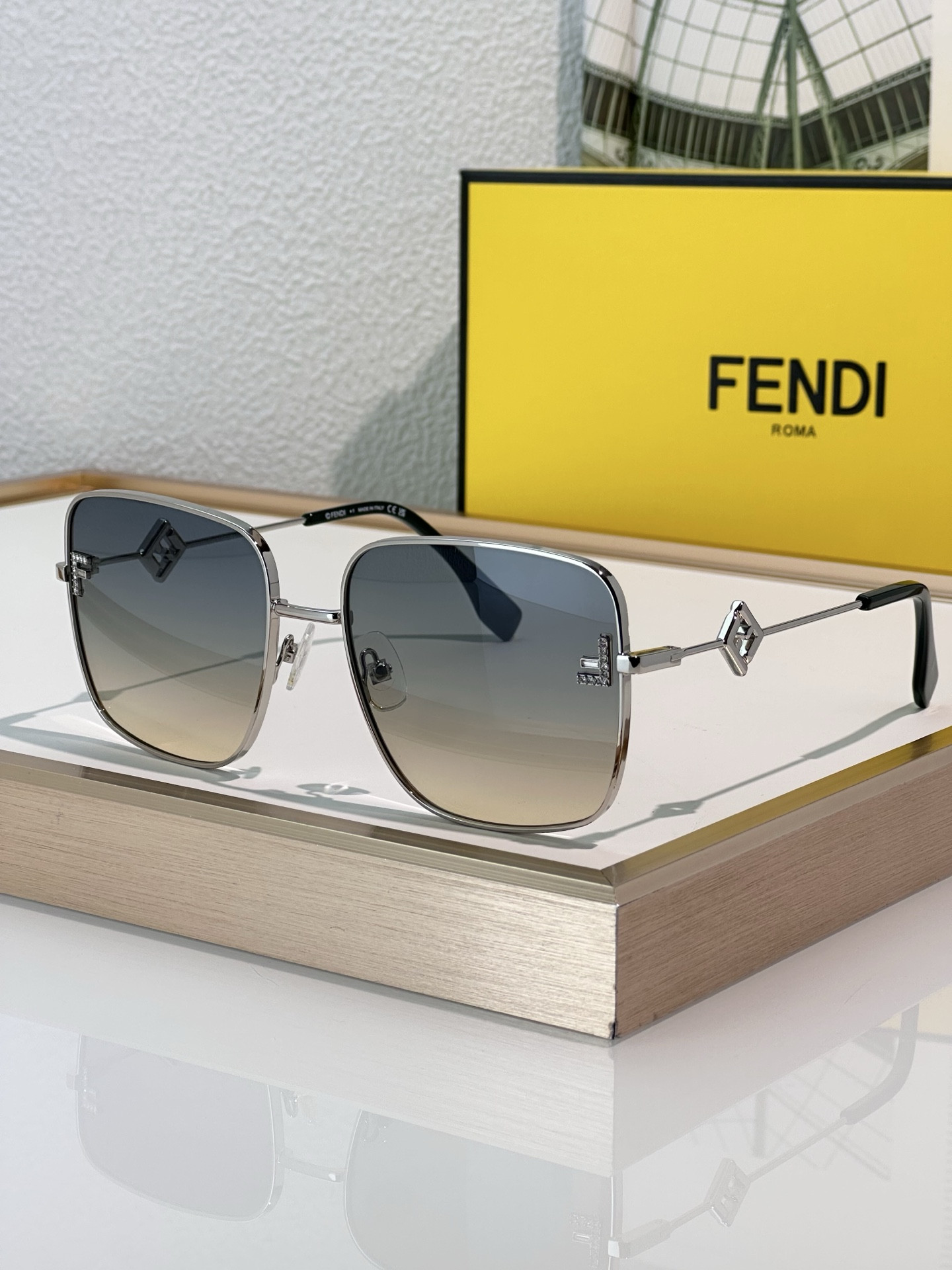 Fendi Glasses FE40149U 58-19-140 - Image 7