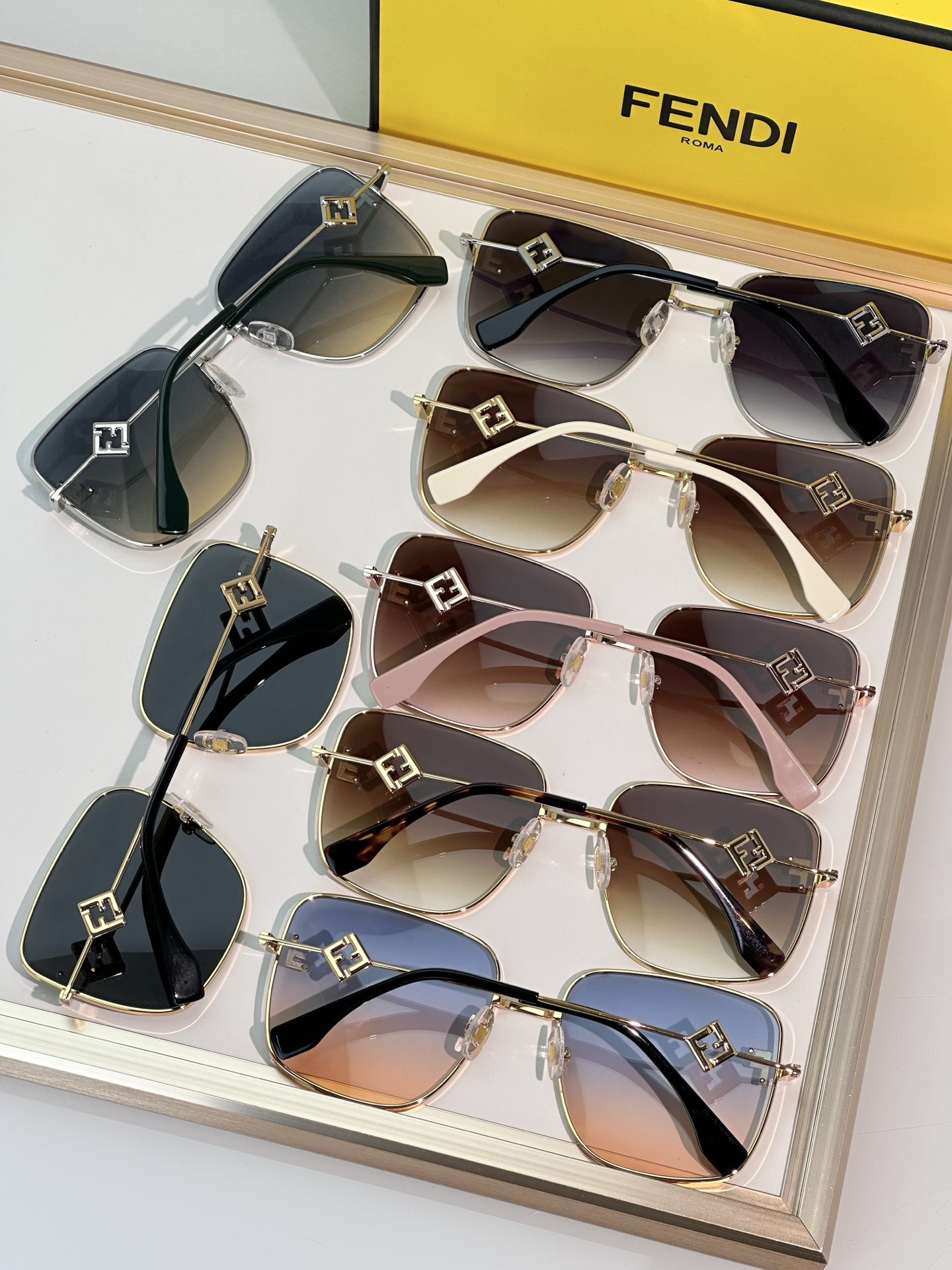 Fendi Glasses FE40149U 58-19-140 - Image 3