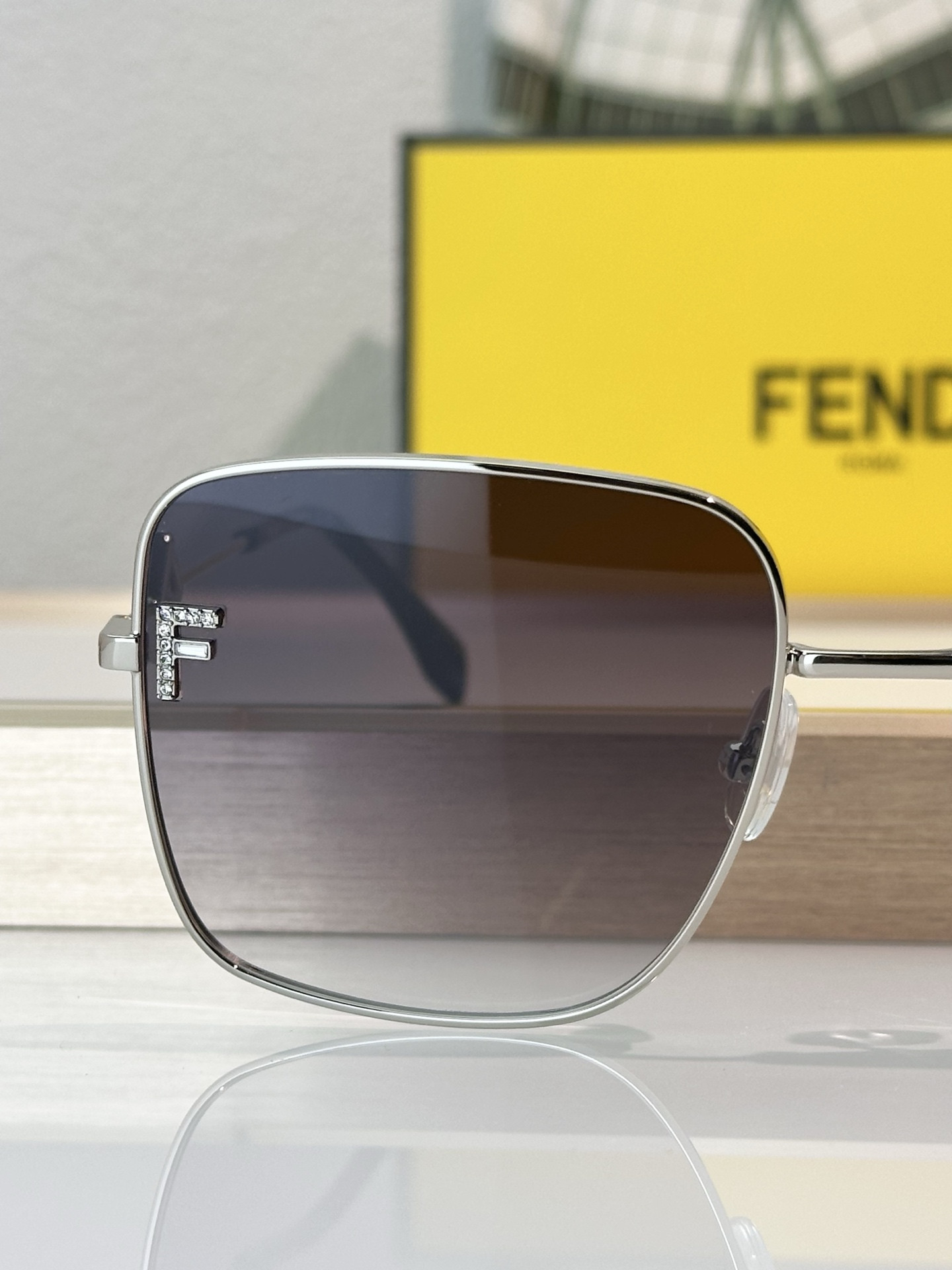 Fendi Glasses FE40149U 58-19-140 - Image 14