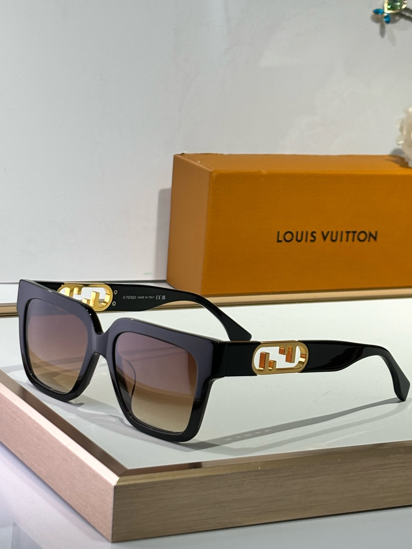 Fendi Glasses FE40180 51-19-145 - Image 6