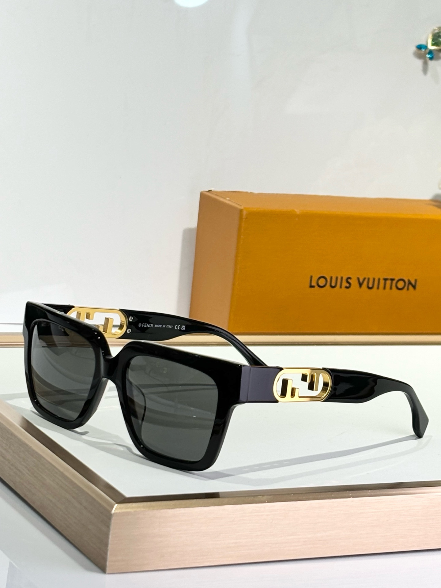 Fendi Glasses FE40180 51-19-145 - Image 5