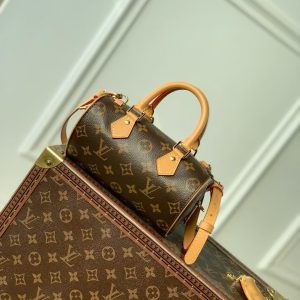 Alternative view of LV Nano Speedy Dating M13226 18 x 10.5 x 11.5 cm