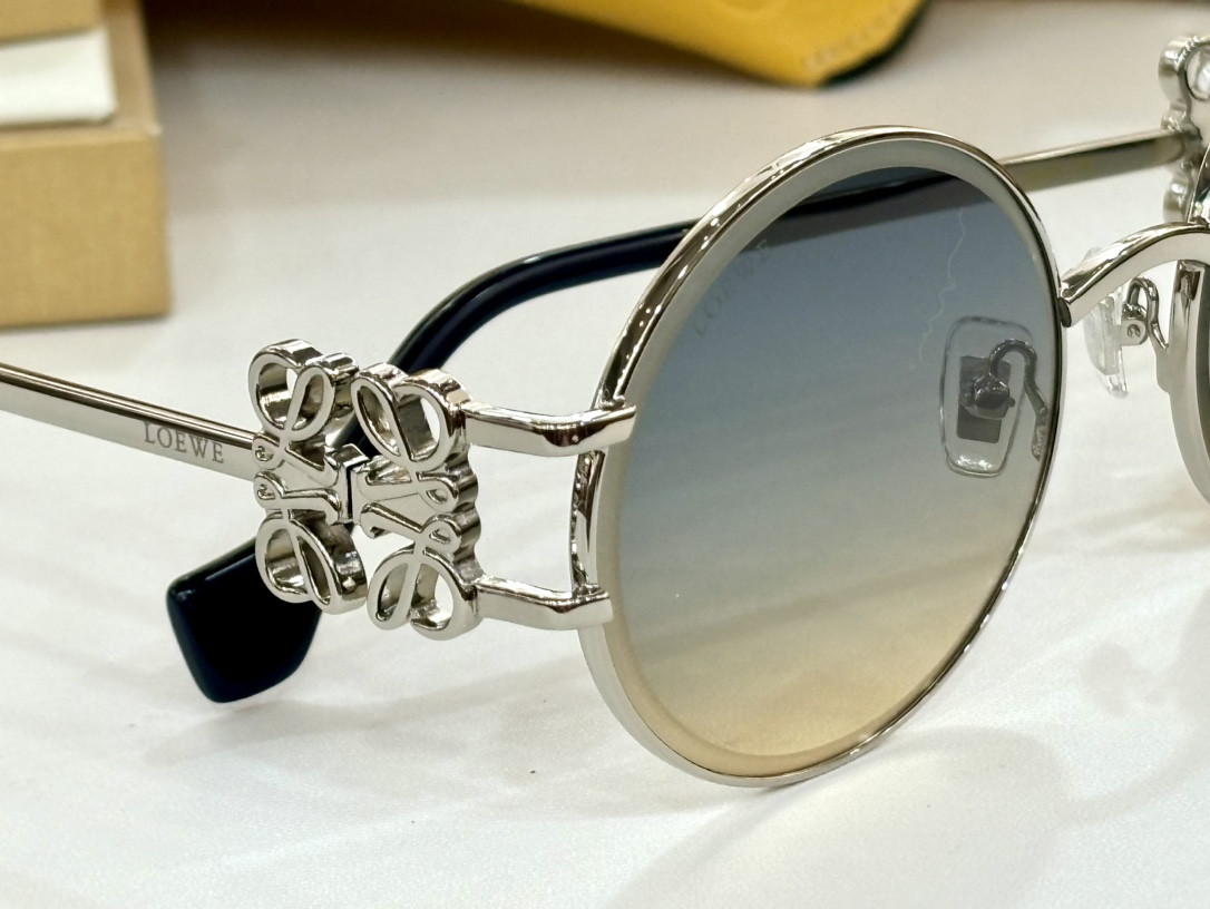 Loewe Glasses LW5111S 58-21-135 - Image 10
