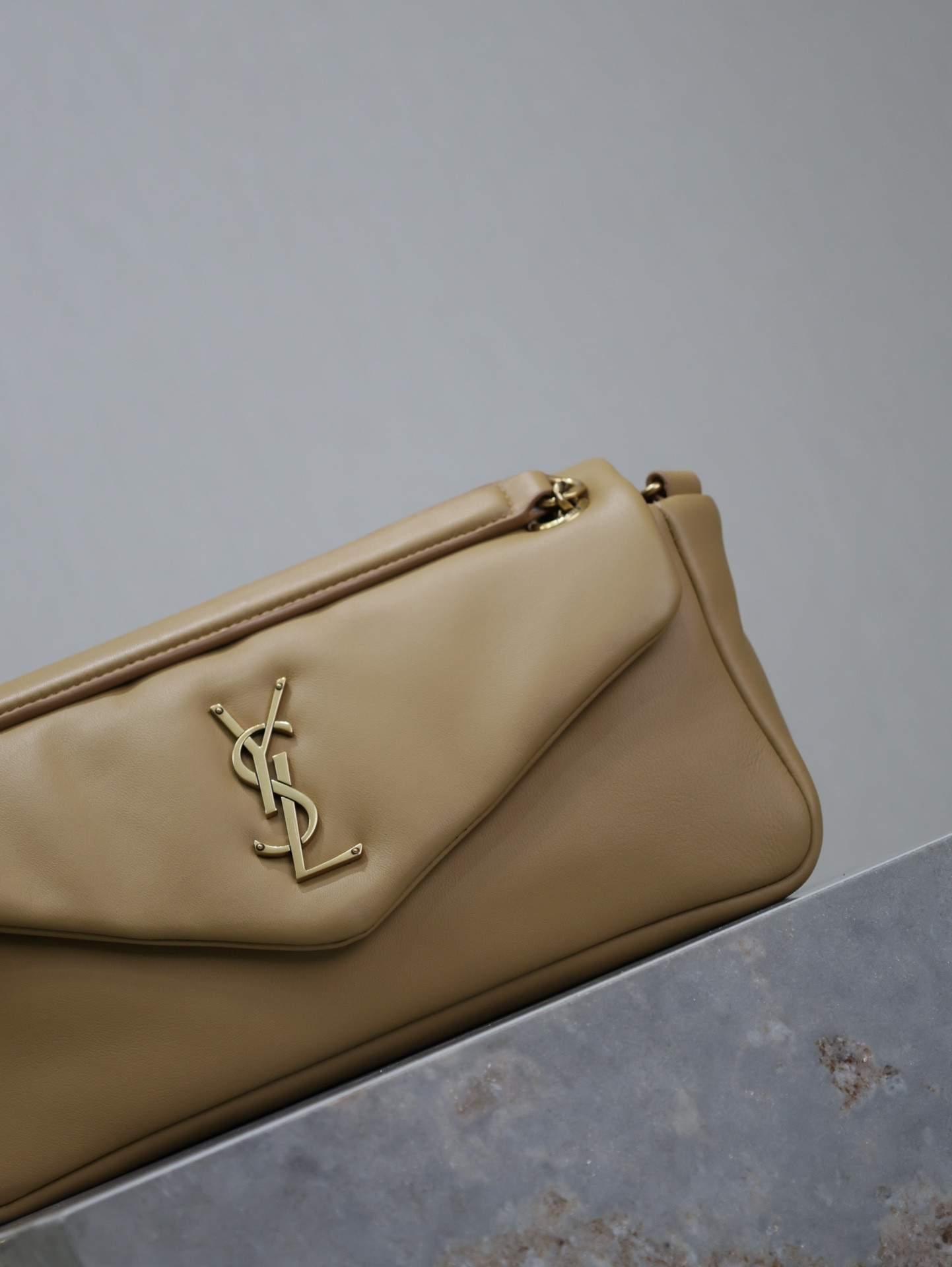 YSL CALYPSO small in plunged lambskin 26x14x7cm - Image 13