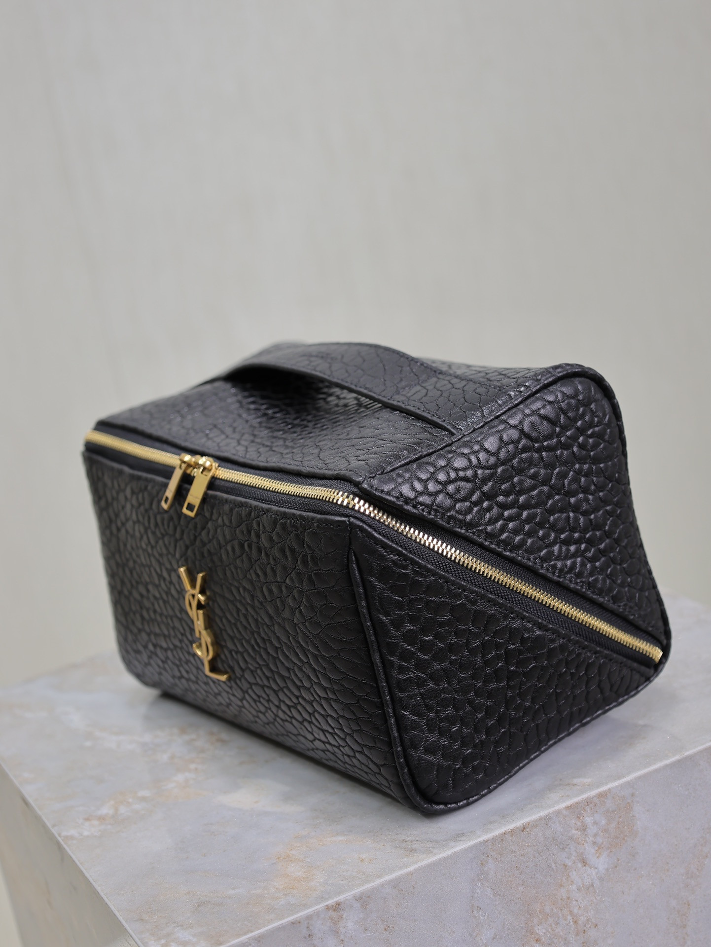 YSL GABY Vanity Case in Grained Leather 21x13x13cm - Image 7