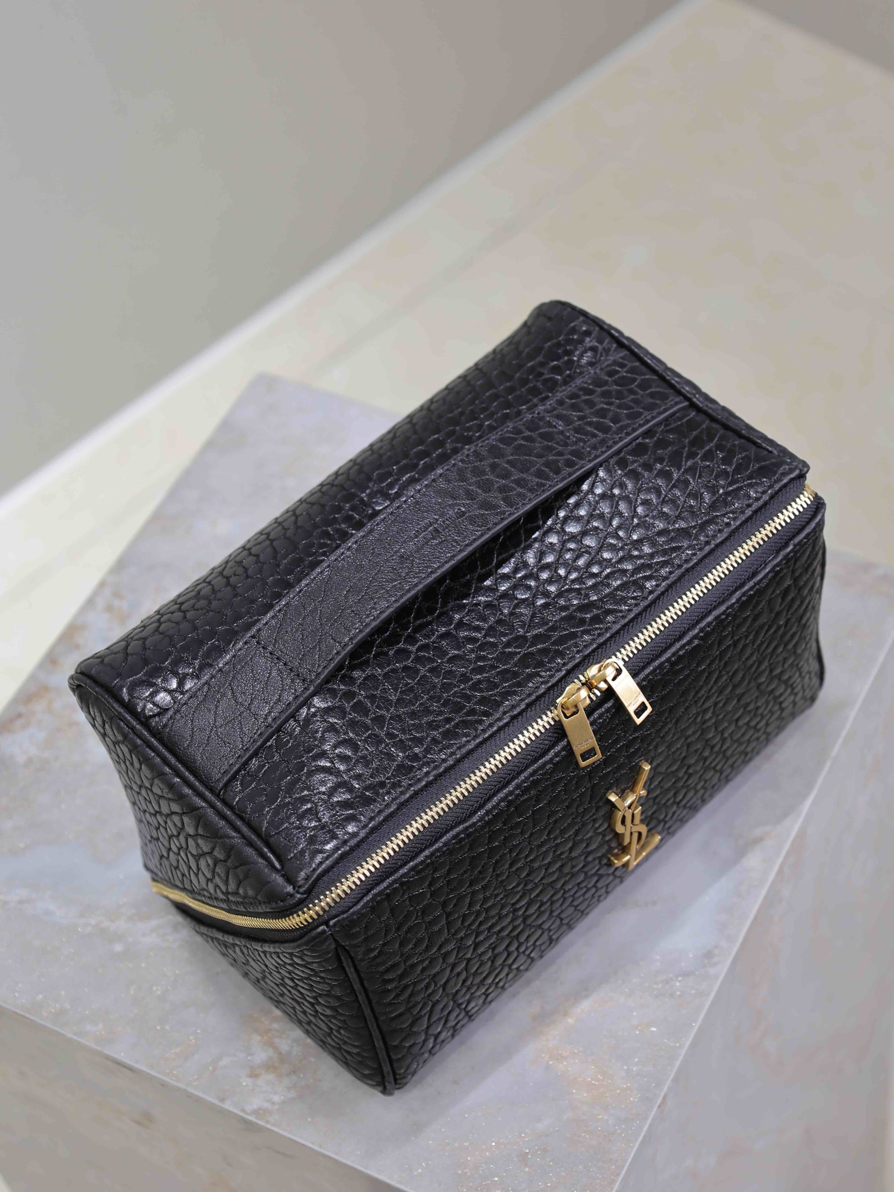 YSL GABY Vanity Case in Grained Leather 21x13x13cm - Image 8