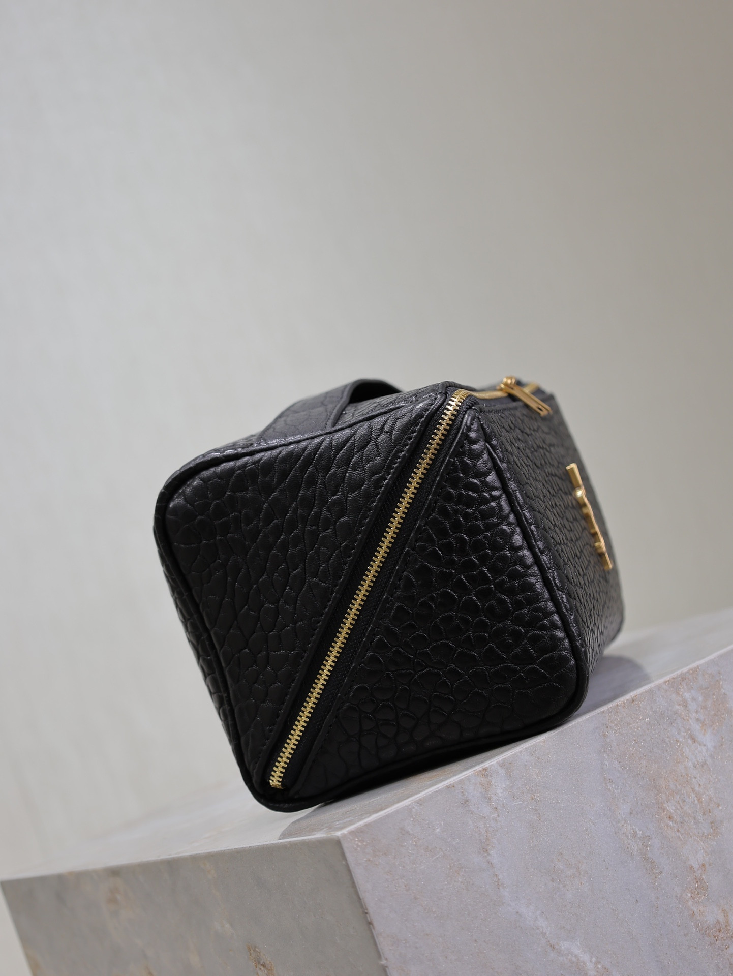 YSL GABY Vanity Case in Grained Leather 21x13x13cm - Image 12