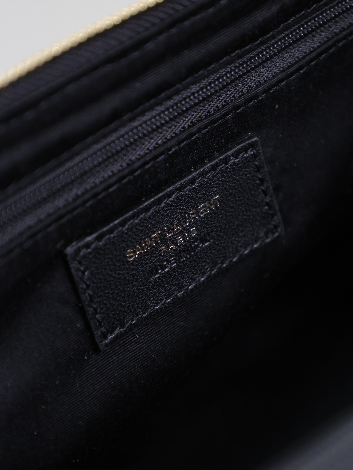 YSL GABY Vanity Case in Grained Leather 21x13x13cm - Image 16