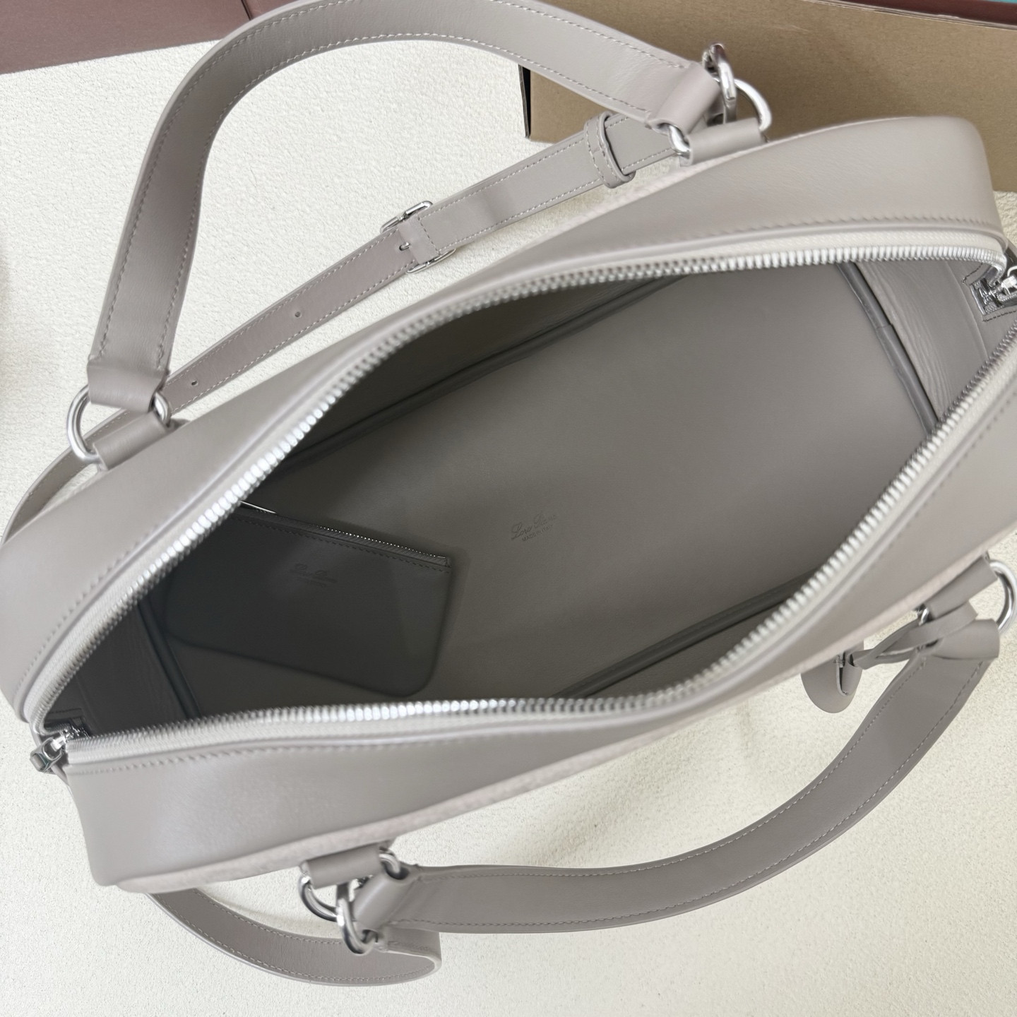 Loro Piana Needle 38x22x16cm - Image 6
