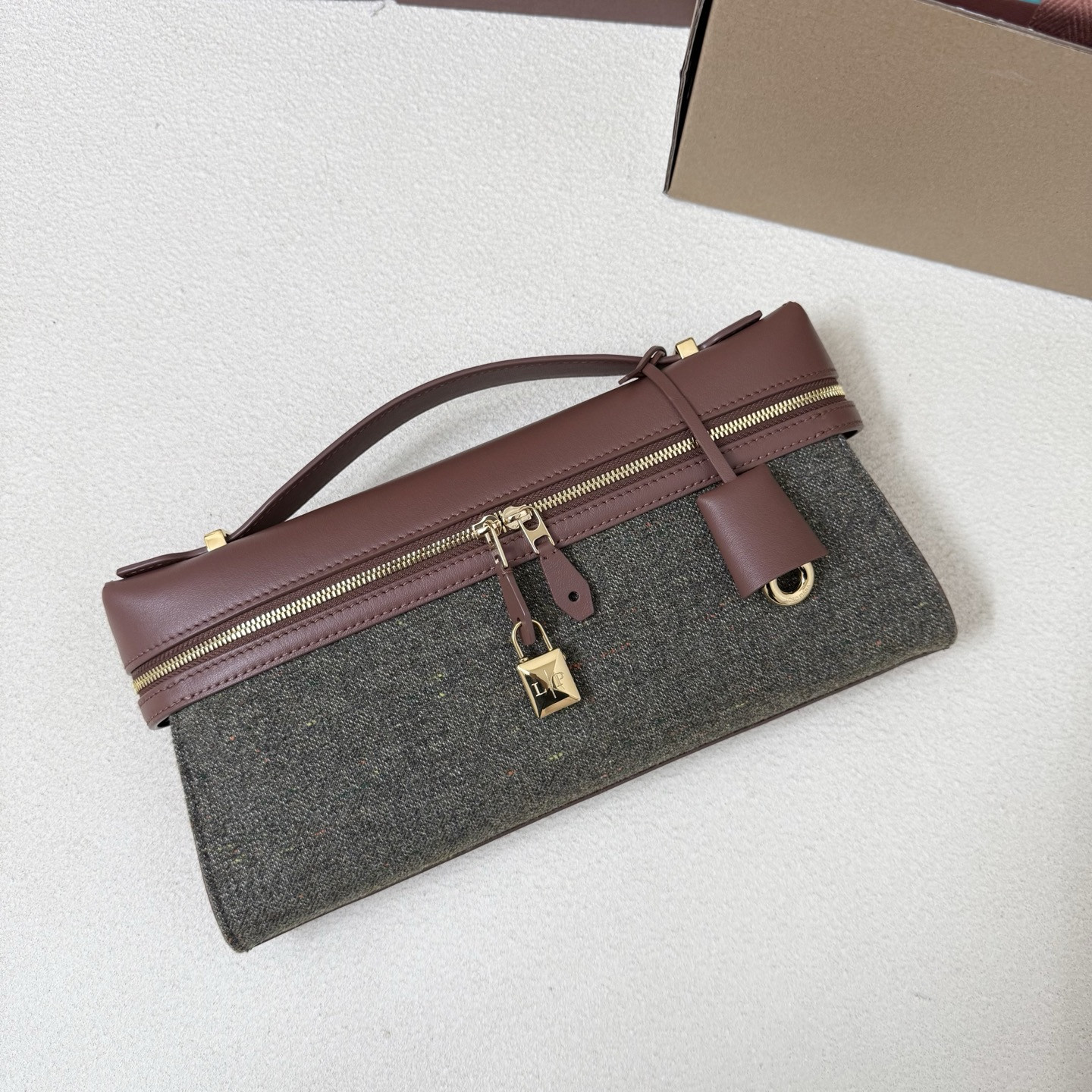 Loro Piana Extra Clutch L29 29x14x3cm - Image 5