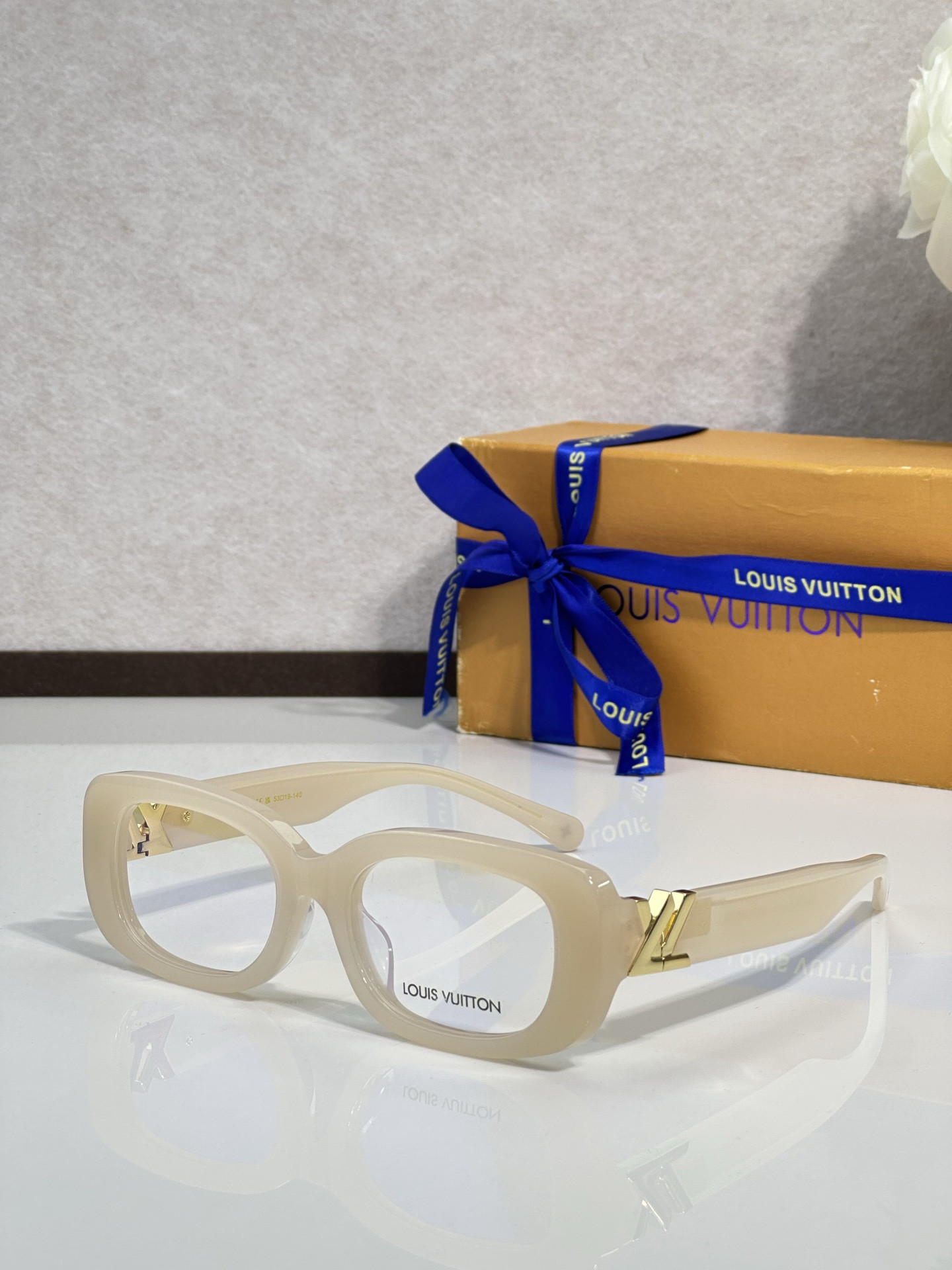 LV Glasses Z3013U 53-19-140 - Image 3