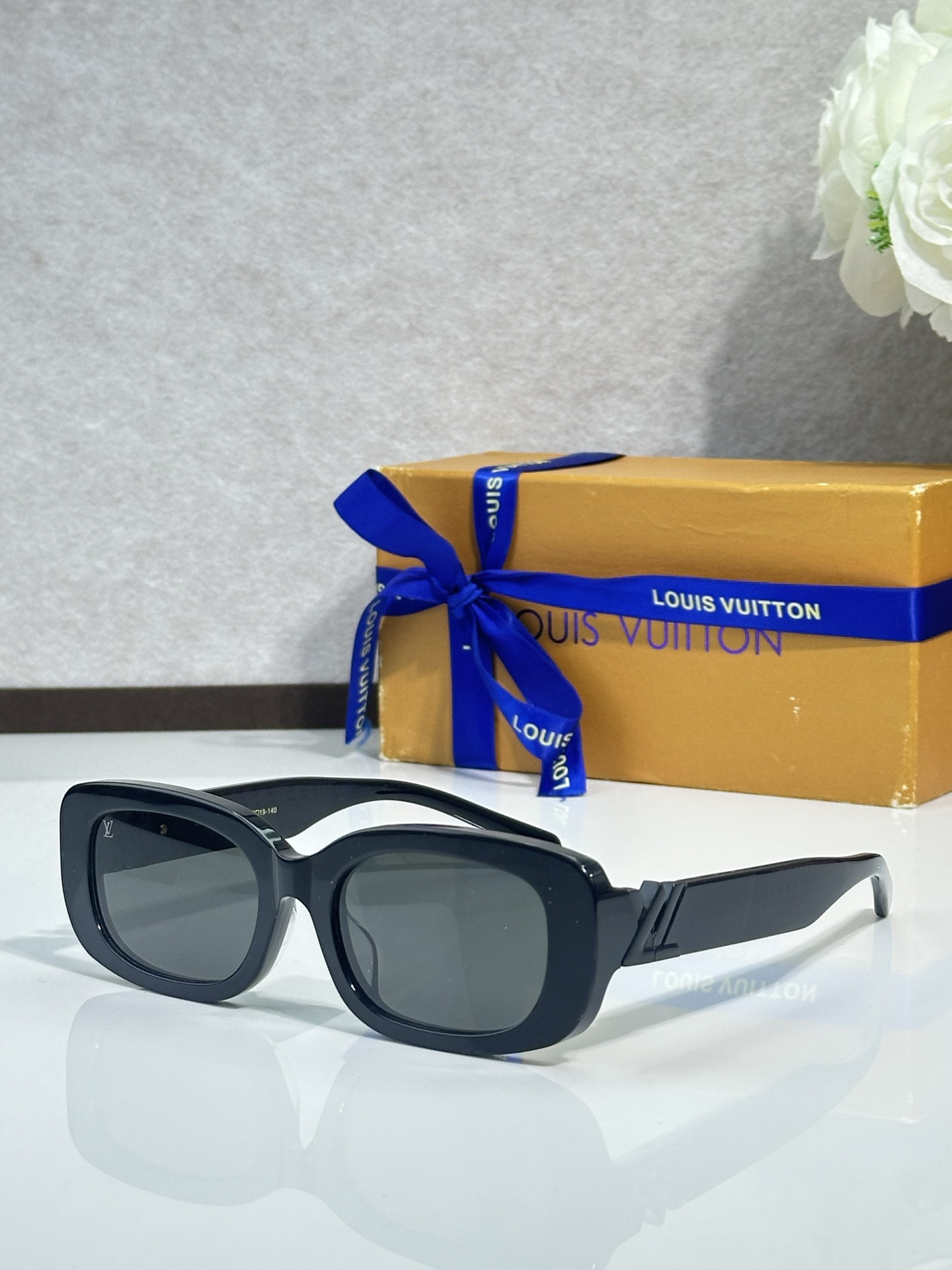 LV Glasses Z3013U 53-19-140 - Image 7
