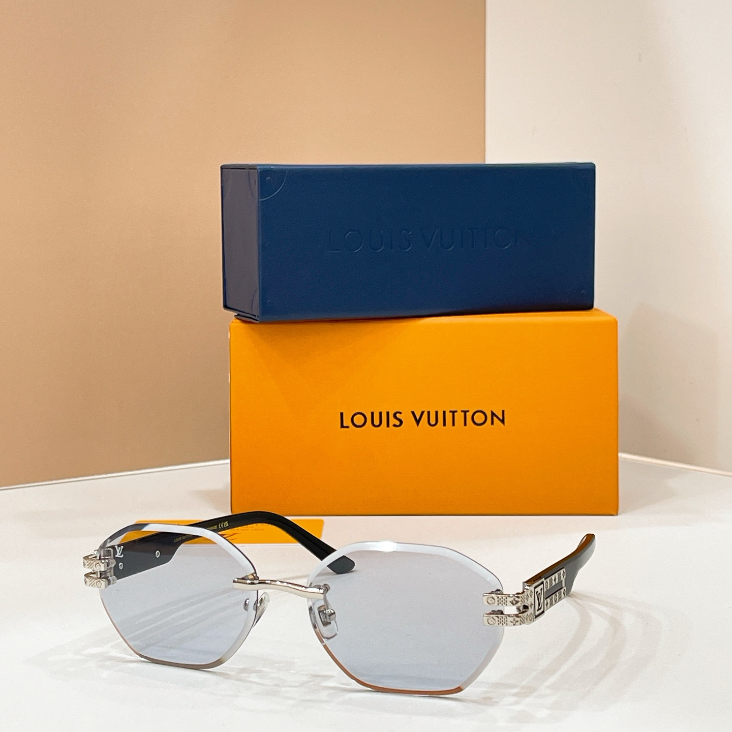 LV Glasses Z21945E 60-17-145 - Image 8