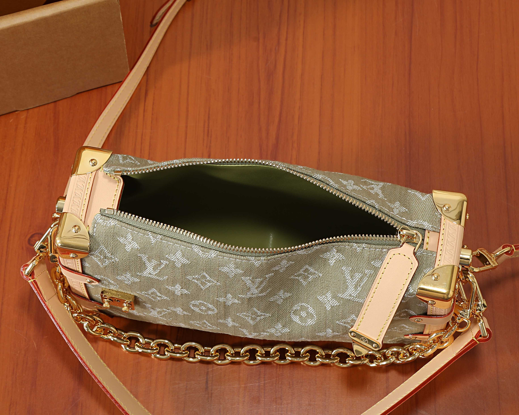 LV Side Trunk MM East West M27451 28x15x7cm - Image 9